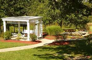 Lafayette Grand Manor