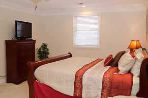 Lafayette Grand Manor