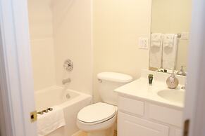 Lafayette Grand Manor