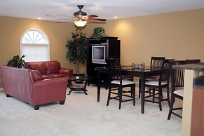 Lafayette Grand Manor