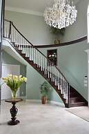 Lafayette Grand Manor