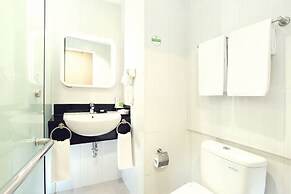 Zest Airport Jakarta by Swiss-Belhotel International