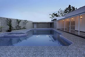 Menumbing Heritage Hotel