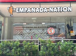 Red Planet Makati Amorsolo