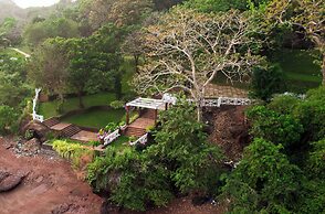 Stone Water Eco Resort