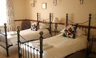 The Charles Bathurst Inn