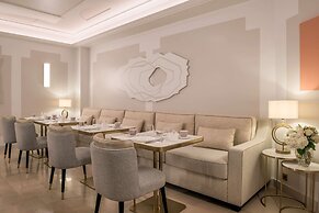 Hotel Camille Paris Gare de Lyon, Tapestry Collection by Hilton