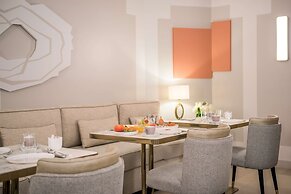 Hotel Camille Paris Gare de Lyon, Tapestry Collection by Hilton