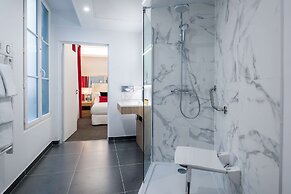 Hotel Camille Paris Gare de Lyon, Tapestry Collection by Hilton