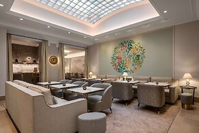 Hotel Camille Paris Gare de Lyon, Tapestry Collection by Hilton