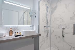 Hotel Camille Paris Gare de Lyon, Tapestry Collection by Hilton