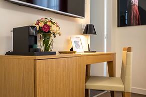 Hotel Camille Paris Gare de Lyon, Tapestry Collection by Hilton