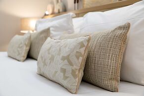 Hotel Camille Paris Gare de Lyon, Tapestry Collection by Hilton