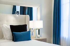 Hotel Camille Paris Gare de Lyon, Tapestry Collection by Hilton