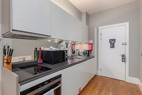 Destiny Scotland - St. Andrew Square Apartments