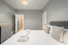 Destiny Scotland - St. Andrew Square Apartments