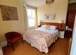 Rivelyn Hotel Bar & Restaurant