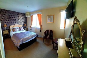 Rivelyn Hotel Bar & Restaurant