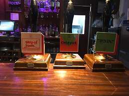 Rivelyn Hotel Bar & Restaurant