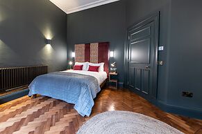 Linton Collection - 28 North Bridge