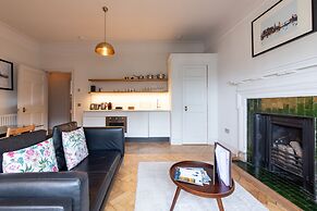 Linton Collection - 28 North Bridge