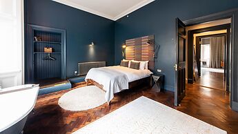 Linton Collection - 28 North Bridge