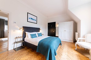 Linton Collection - 28 North Bridge