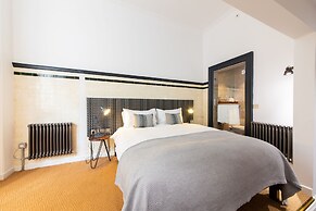 Linton Collection - 28 North Bridge