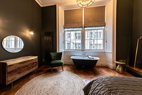 Linton Collection - 28 North Bridge