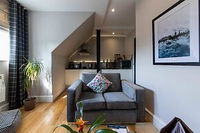 Linton Collection - 28 North Bridge