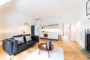 Linton Collection - 28 North Bridge