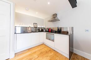 Linton Collection - 28 North Bridge