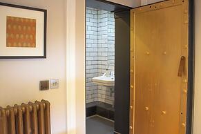 Linton Collection - 28 North Bridge