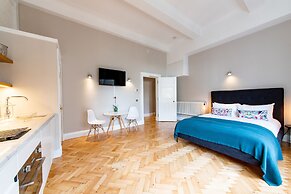 Linton Collection - 28 North Bridge