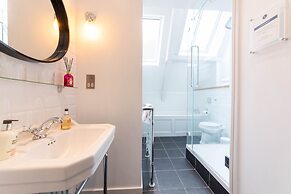 Linton Collection - 28 North Bridge