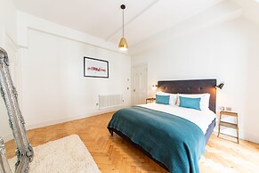 Linton Collection - 28 North Bridge