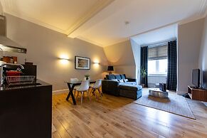 Linton Collection - 28 North Bridge