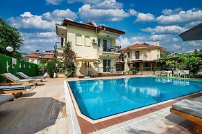 Dedeminn Garden Hotel