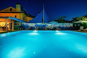 Dedeminn Garden Hotel