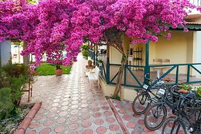 Dedeminn Garden Hotel