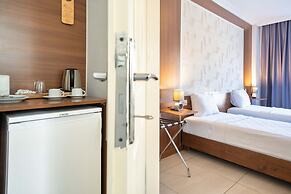 Dedeminn Garden Hotel