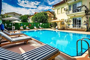 Dedeminn Garden Hotel