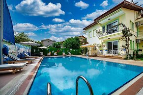 Dedeminn Garden Hotel