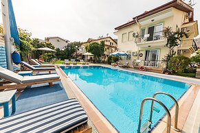 Dedeminn Garden Hotel