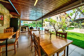 Dedeminn Garden Hotel