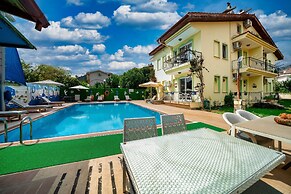 Dedeminn Garden Hotel