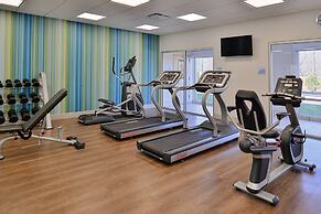 Holiday Inn Express & Suites Farmington Hills - Detroit by IHG