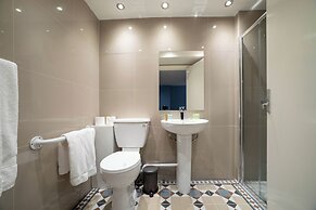 Hotel Shepherds Bush London