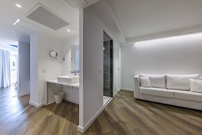 Welikehotel Triton Beach