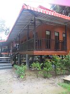 Khao Sok Island Resort and Spa